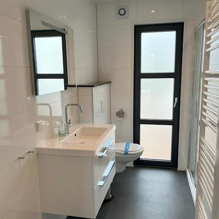 Marina Strandbad Aan Het Mit Zaun Haus Nr 133 Olburgen